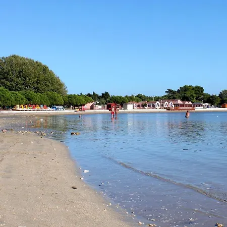 With Parking Space - 7495 * 梅杜林