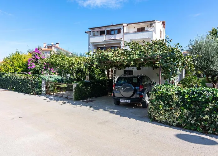 아파트 With Parking Space - 7495 메덜린